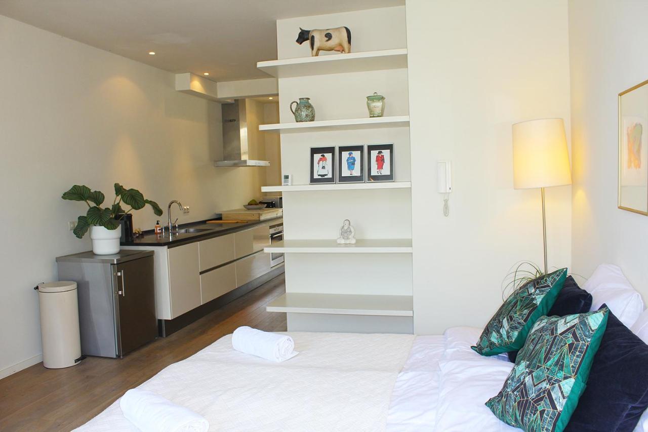 The Canalview Retreat Amsterdam Exterior photo